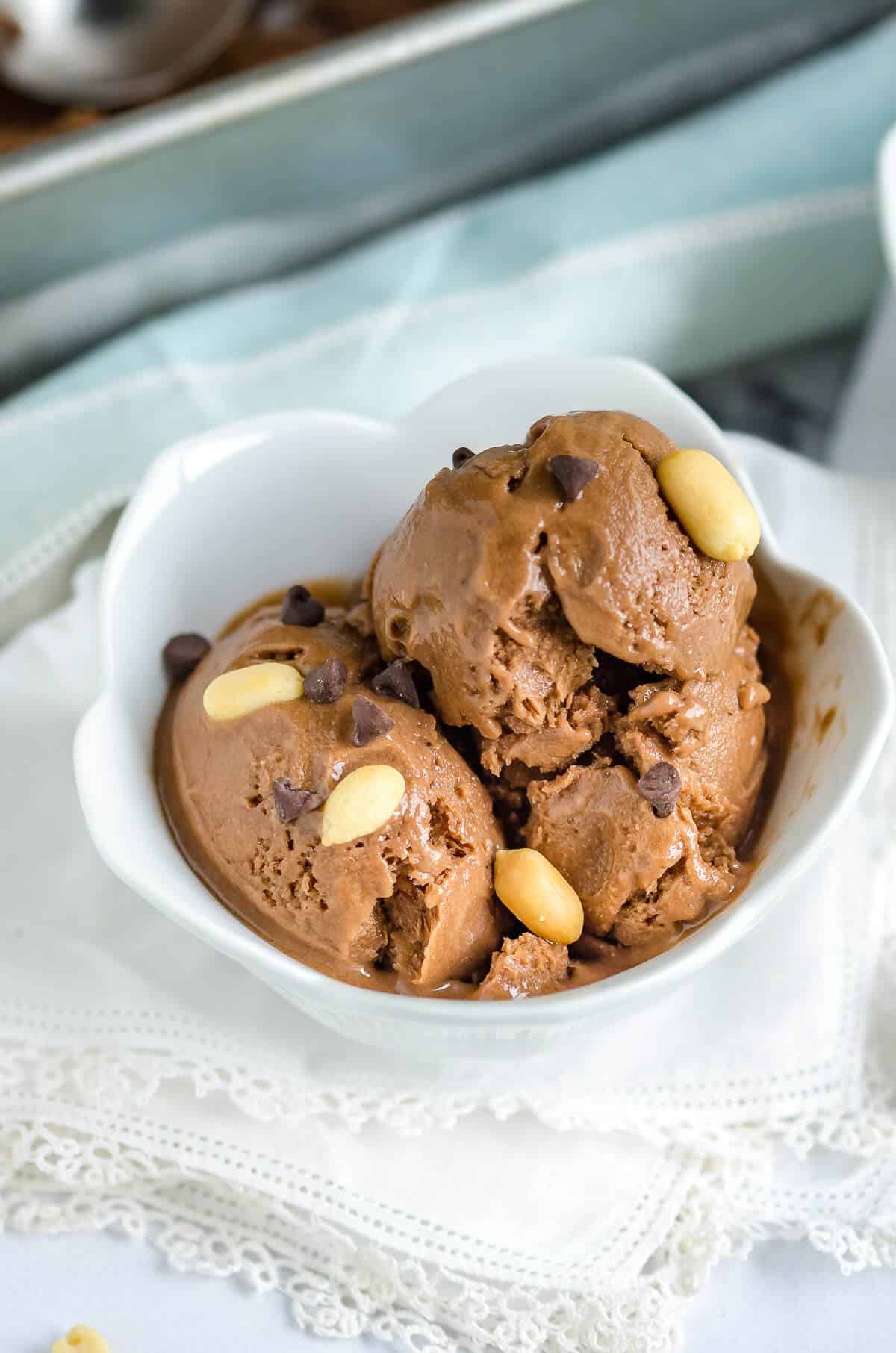 4 ingredient chocolate peanut butter banana ice cream (Nice Cream)